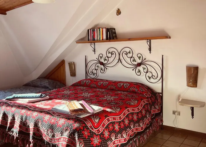 Daire Favelle House *